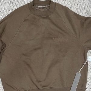 XS Essentials Crewneck
